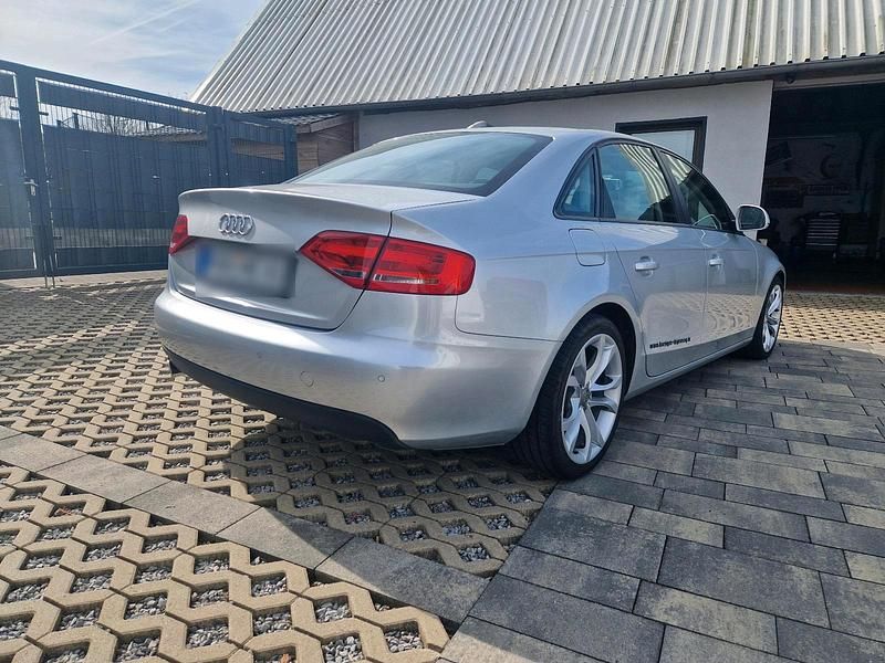 Gebraucht Audi A4 170 PS (125 kW) 2008 Silber Limousine