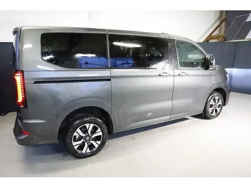 Neu VW Caravelle Style 170 PS (125 kW) 2025 Grau Van