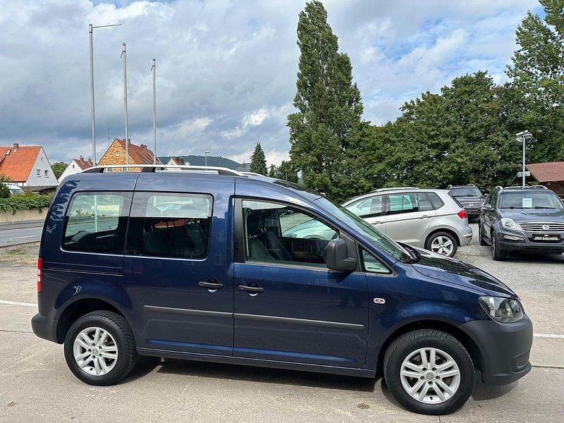 Używany VW Caddy 102 KM (75 kW) 2014 Niebieski Minivan