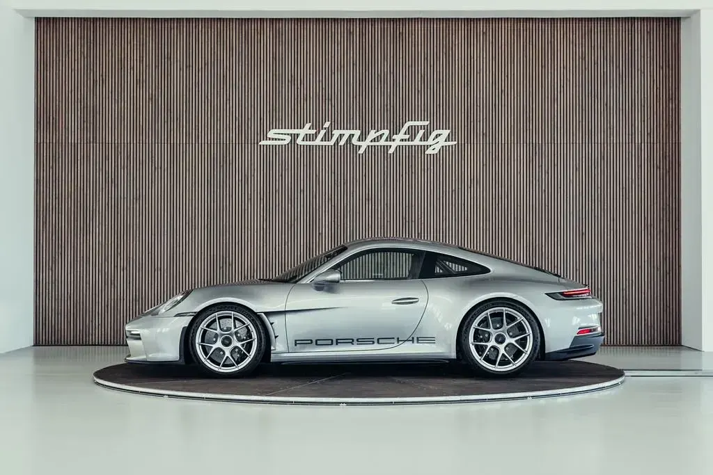 Gebraucht Porsche 992 525 PS (386 kW) 2024 Silber