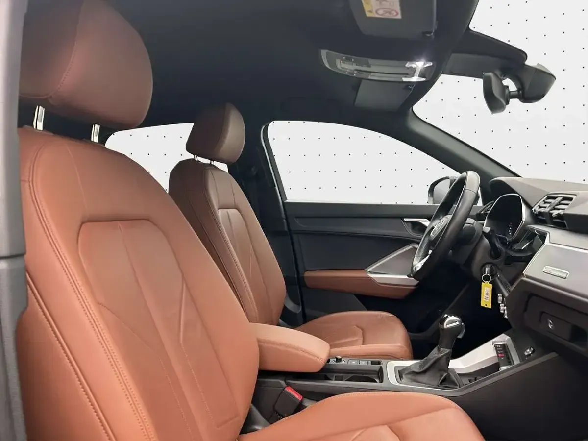 Gebraucht Audi Q3 150 PS (110 kW) 2023 Navarrablau metallic SUV