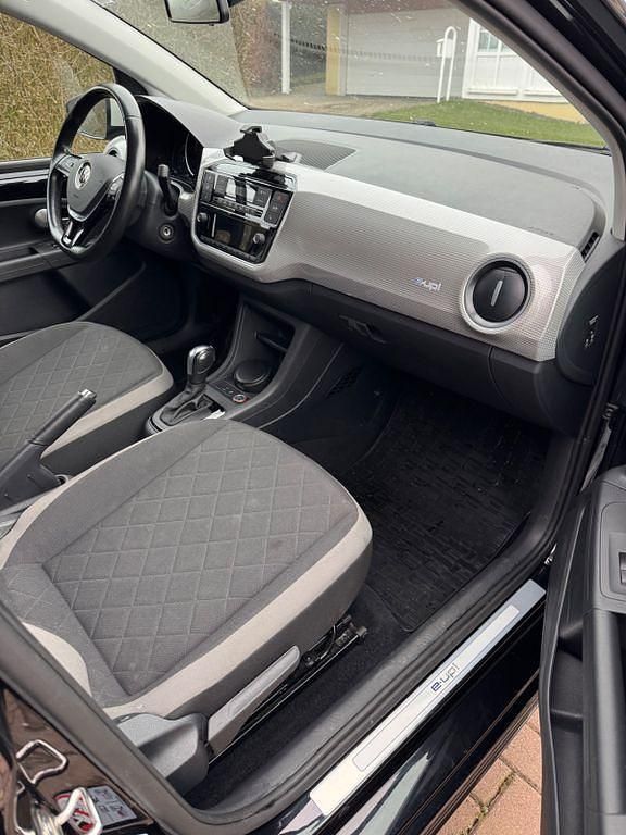 Gebraucht VW e-up! Style 61 kW (83 PS) 2022 Schwarz Kleinwagen