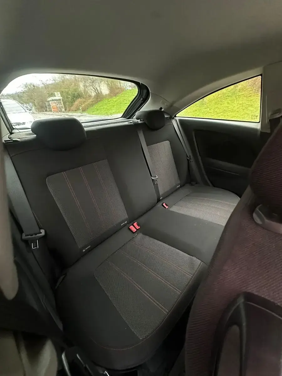 Używany Opel Corsa 86 KM (63 kW) 2011 Czarny Hatchback