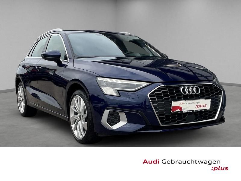 Navarrablau metallic Gebraucht 2022 Audi A3 Ambiente Limousine | 24.320 € (Fairer Preis) - Bild 1/4