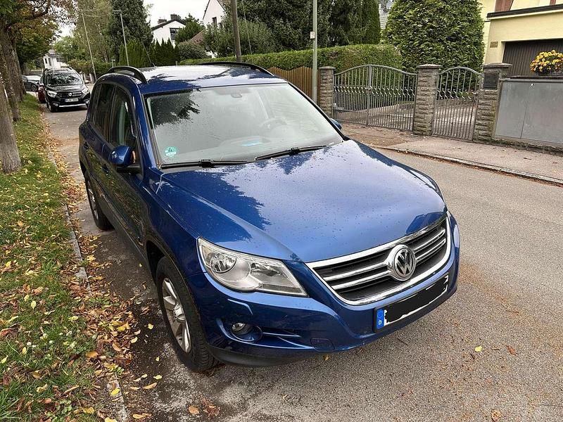 Blau Gebraucht 2008 VW Tiguan SUV | 5.975 € (Fairer Preis) - Bild 1/4