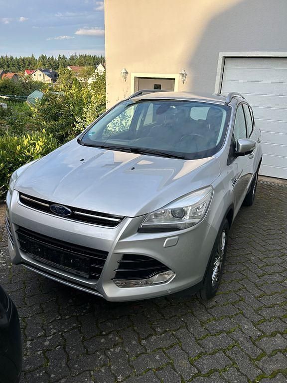 Silber Gebraucht 2014 Ford Kuga SYNC Edition SUV | 7.800 € (Superpreis) - Bild 1/4