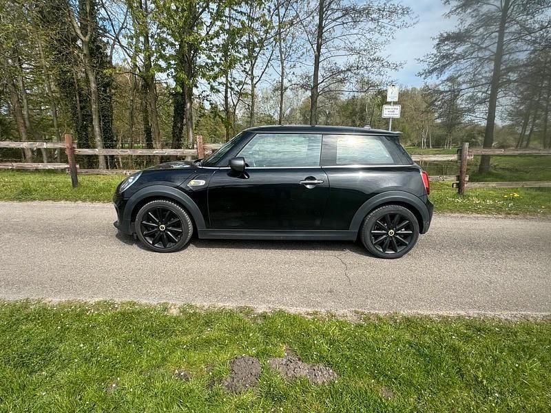 Second-hand Mini Cooper 136 kW (185 CP) 2020 Negru Hatchback