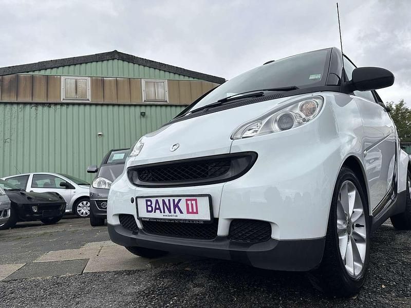 Gebraucht Smart ForTwo Cabrio 71 PS (52 kW) 2009 Weiß Cabrio