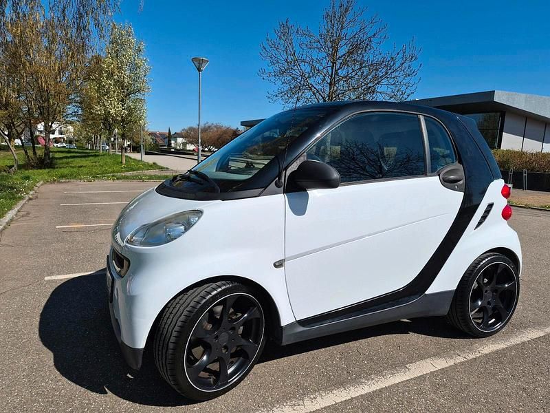 Gebraucht Smart ForTwo Coupé 70 PS (51 kW) 2010 Weiß Coupé