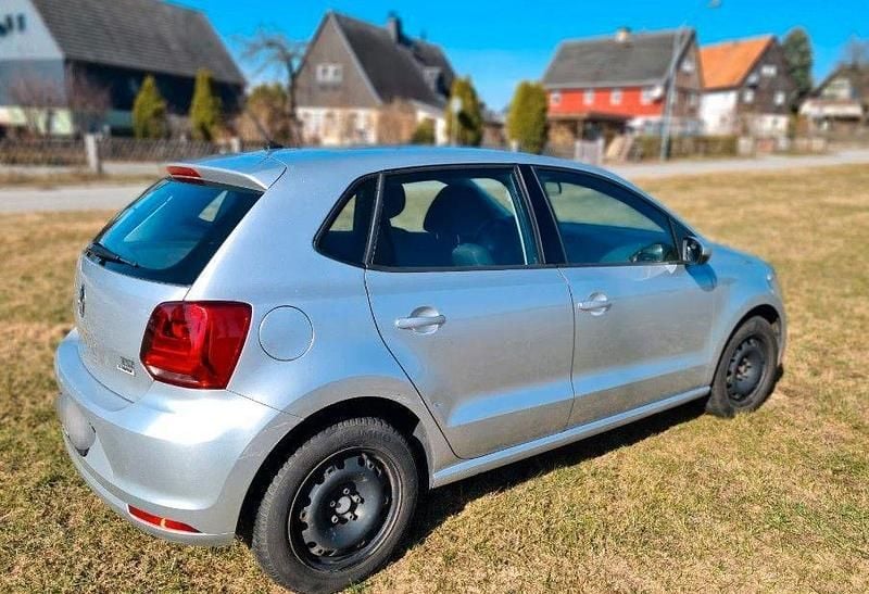 Gebraucht VW Polo 90 PS (66 kW) 2014 Silber Kleinwagen