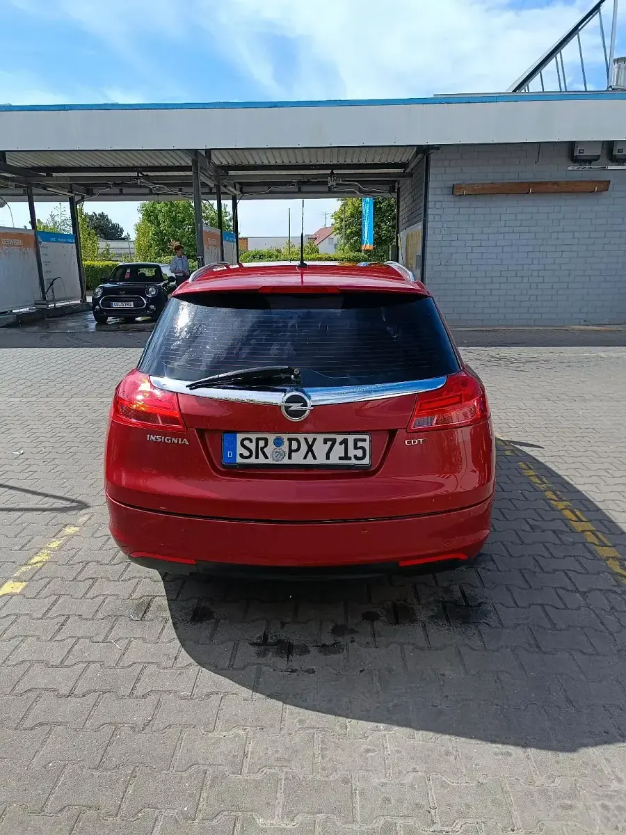 Gebraucht Opel Insignia 136 PS (100 kW) 2009 Rot Kombi