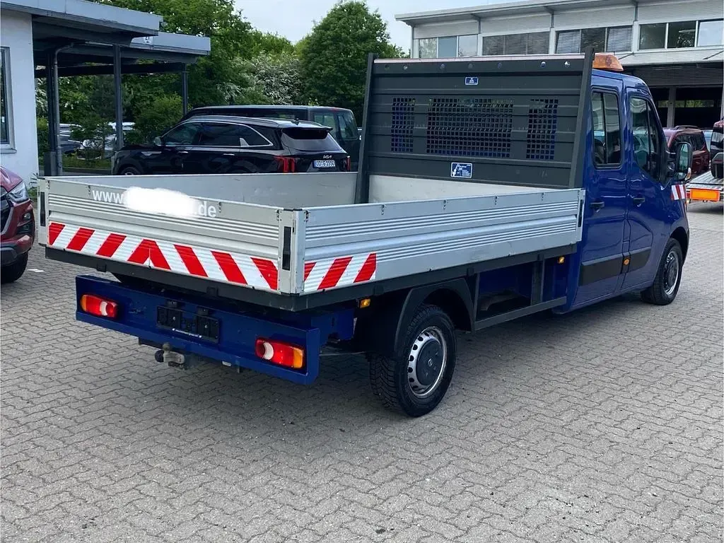 Gebraucht Nissan NV400 131 PS (96 kW) 2019 Blau Van