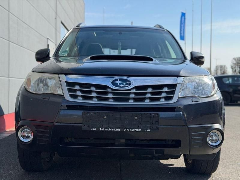 Gebraucht Subaru Forester Comfort 147 PS (108 kW) 2012 Grau SUV