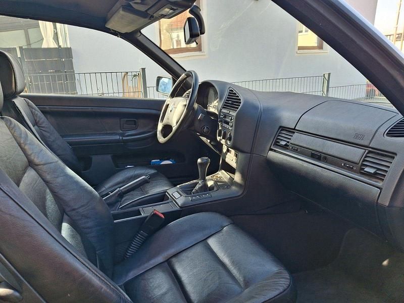 Gebraucht BMW 318 Cabriolet 116 PS (85 kW) 1997 Silber Cabrio