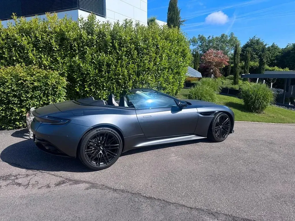 Gebraucht Aston Martin DB12 680 PS (500 kW) 2024 Schwarz Cabrio