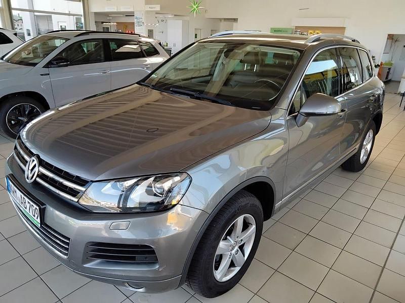 Grau Gebraucht 2012 VW Touareg SUV | 16.990 € (Etwas zu teuer) - Bild 1/4