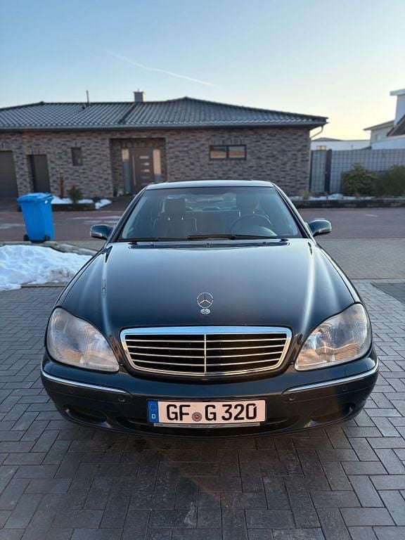 Blau Gebraucht 2001 Mercedes S320 Limousine | 3.999 € (Fairer Preis) - Bild 1/4