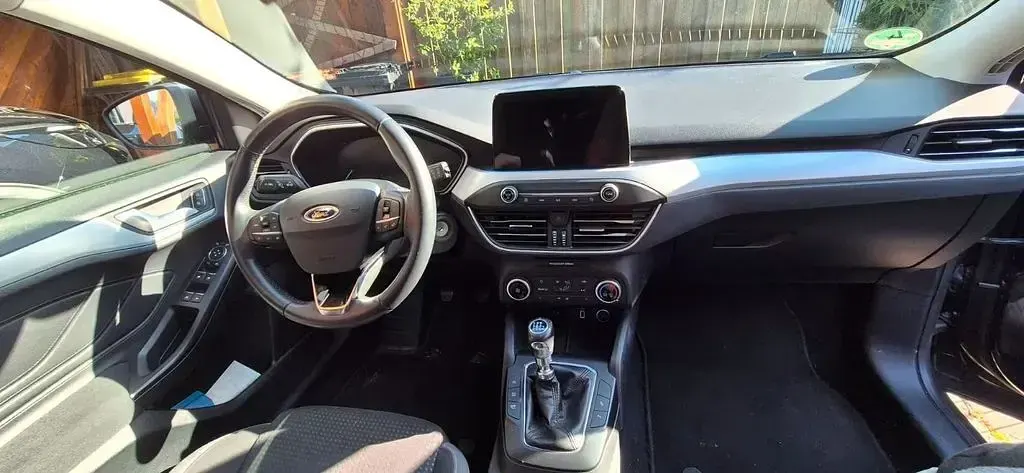 Gebraucht Ford Focus Cool & Connect 125 PS (91 kW) 2019 Grau Limousine