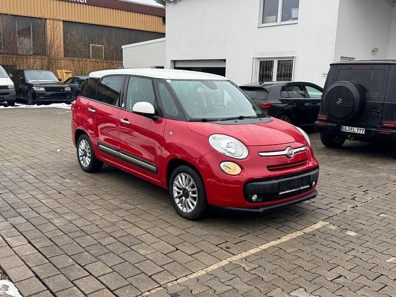 Rot Gebraucht 2014 Fiat 500L Lounge Van / Kleinbus | 7.950 € (Fairer Preis) - Bild 1/4
