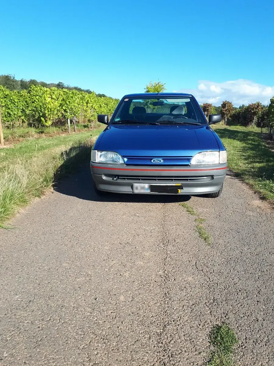 Gebraucht Ford Orion 70 PS (51 kW) 1991 Blau Limousine