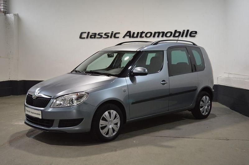 Grau Gebraucht 2012 Skoda Roomster Family Kombi | 3.450 € (Fairer Preis) - Bild 1/4