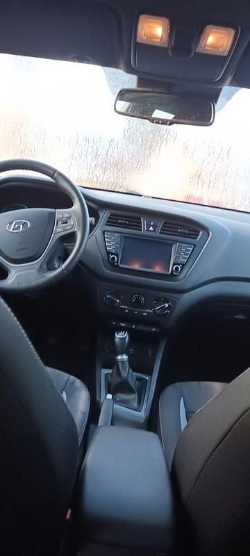 Gebraucht Hyundai i20 YES! 84 PS (61 kW) 2017 Weiß Kleinwagen