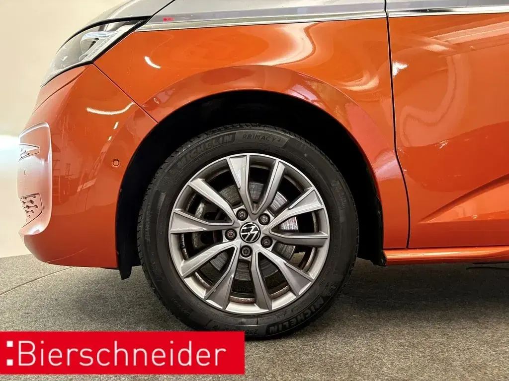 Gebraucht VW Multivan Pro 150 PS (110 kW) 2022 Silber Van / Kleinbus