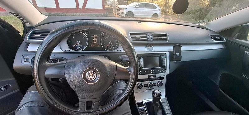 Gebraucht VW Passat 140 PS (102 kW) 2012 Schwarz Kombi