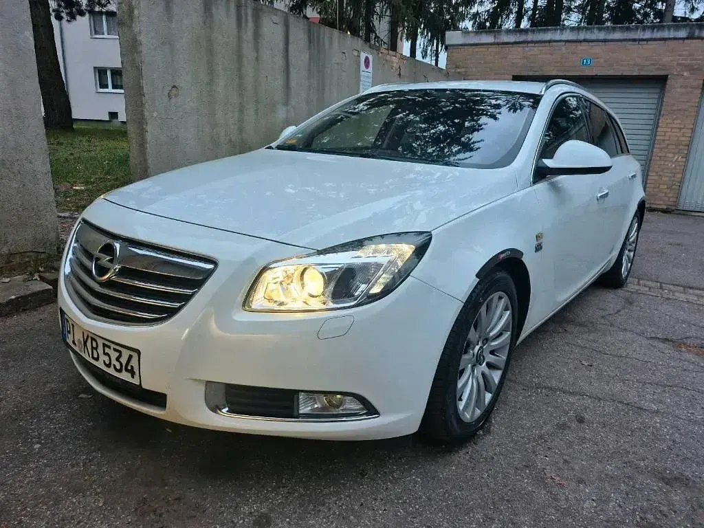 Gebraucht Opel Insignia 160 PS (117 kW) 2010 Kombi