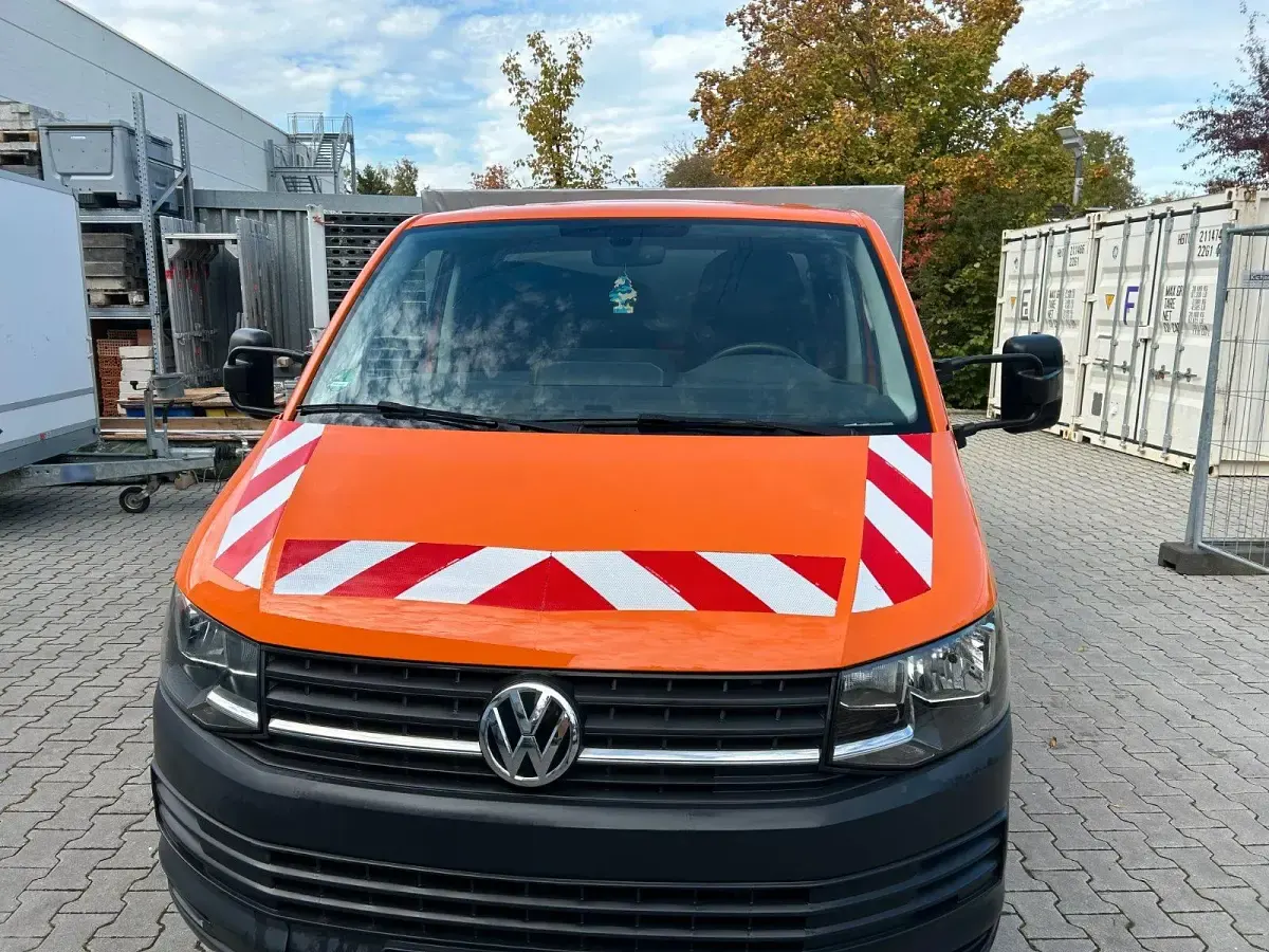 Gebraucht VW Transporter 150 PS (110 kW) 2018 Orange Van