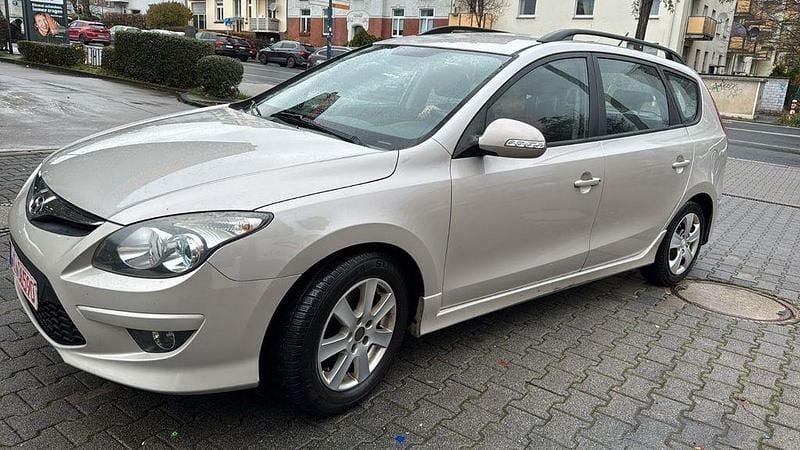 Gebraucht 2012 Hyundai i30 Classic Limousine | 1.499 € (Superpreis) - Bild 1/4