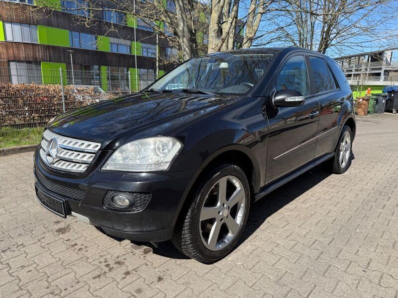 Schwarz Gebraucht 2008 Mercedes ML420 SUV | 6.499 € (Guter Preis) - Bild 1/4