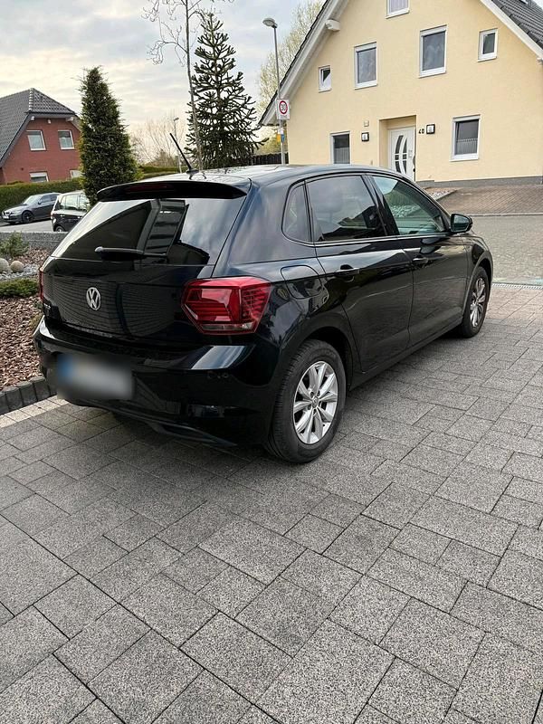 Gebraucht VW Polo Highline 95 PS (69 kW) 2018 Schwarz Kleinwagen