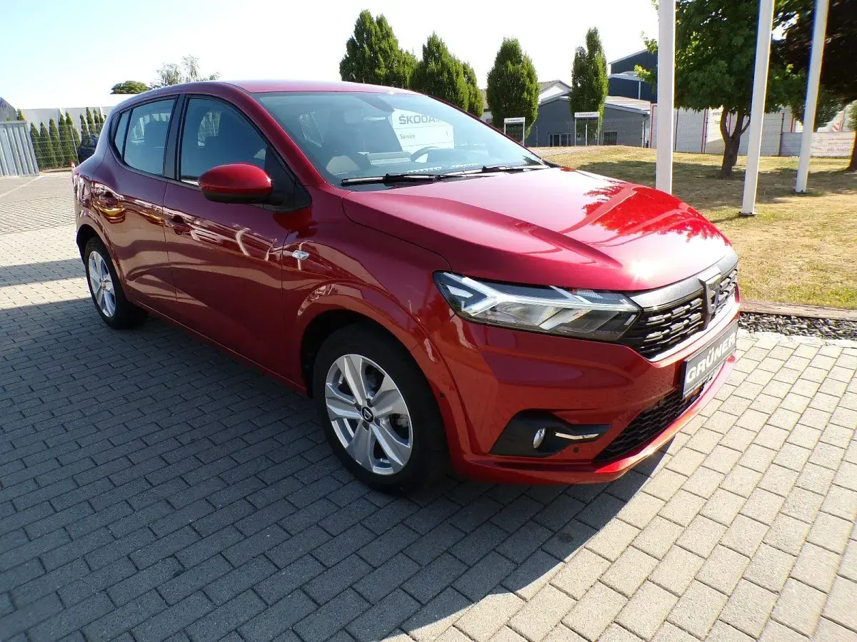 Gebraucht Dacia Sandero Comfort Plus 91 PS (66 kW) 2022 Rot Kleinwagen