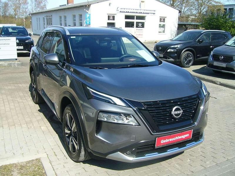 Gun metallic (m) Gebraucht 2023 Nissan X-Trail Tekna+ SUV | 34.990 € (Fairer Preis) - Bild 1/4