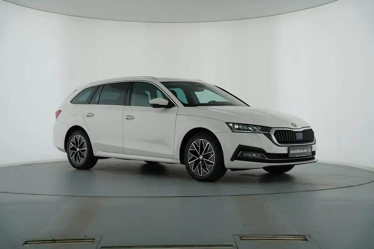 Brugt Skoda Octavia Style 150 HK (110 kW) 2022 Hvid Stationcar