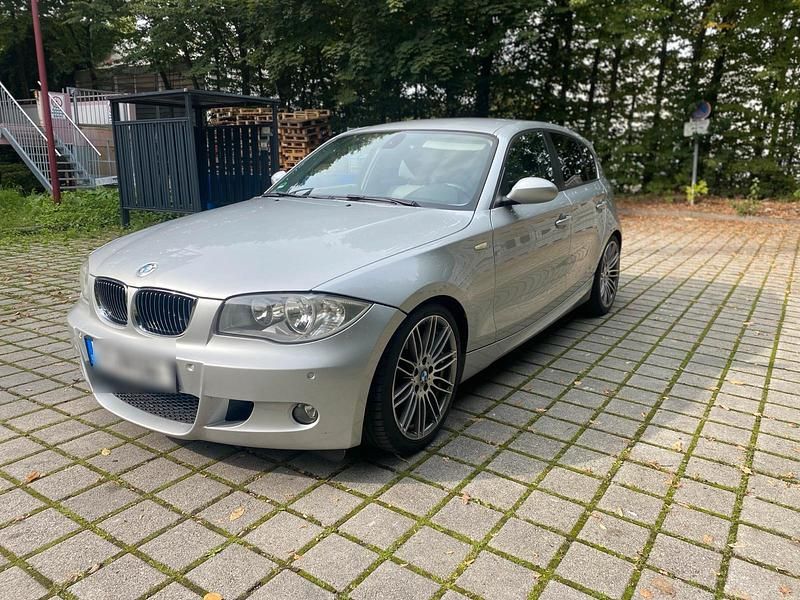 Silber Gebraucht 2006 BMW 120 M Sport Kleinwagen | 3.999 € (Guter Preis) - Bild 1/4