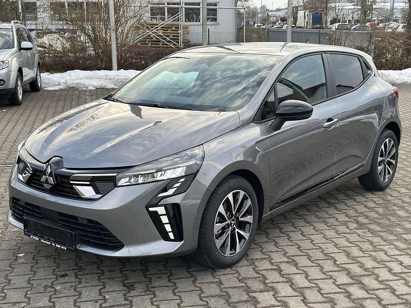 Neu Mitsubishi Colt Plus 91 PS (66 kW) 2026 Grau Limousine