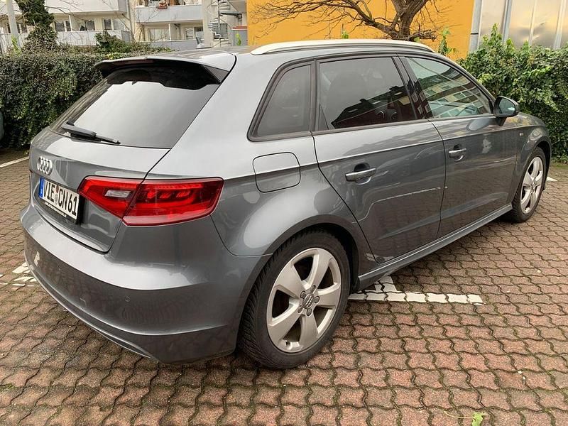 Gebraucht Audi A3 S-Line 179 PS (131 kW) 2015 Grau Limousine