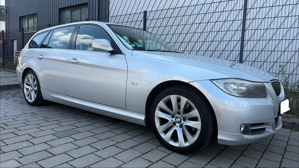 Gebraucht BMW 318 Performance 143 PS (105 kW) 2012 Silber Limousine