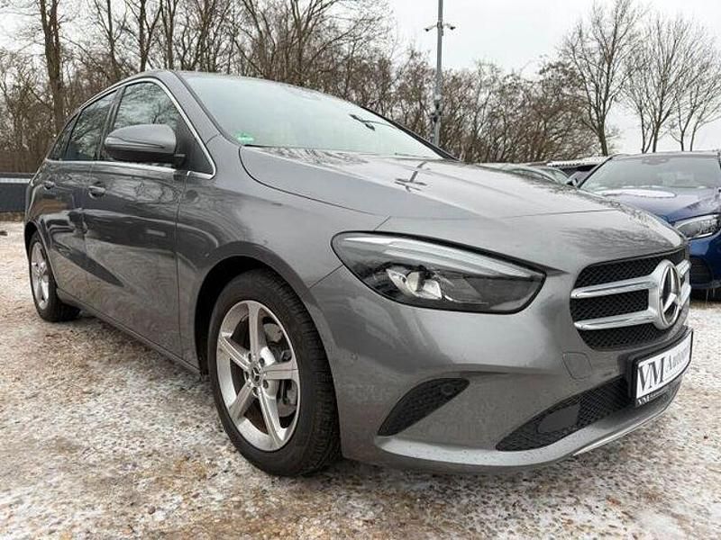 Gebraucht Mercedes B200 163 PS (119 kW) 2019 Grau Van / Kleinbus