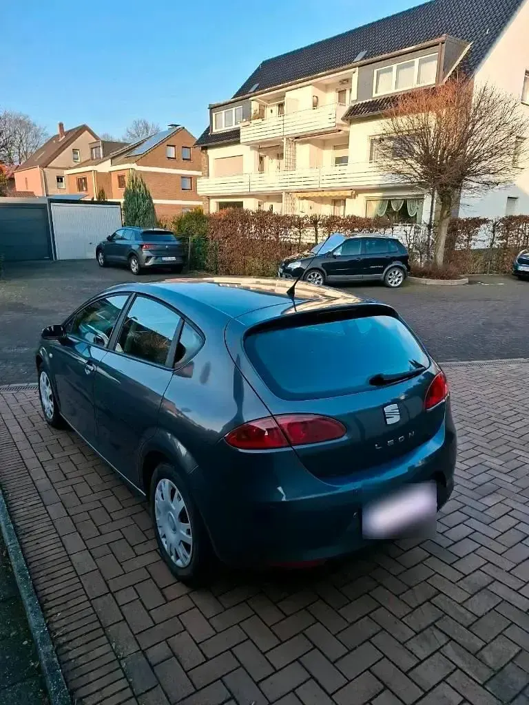 Usata Seat Leon 105 CV (77 kW) 2007 Grigio Utilitaria