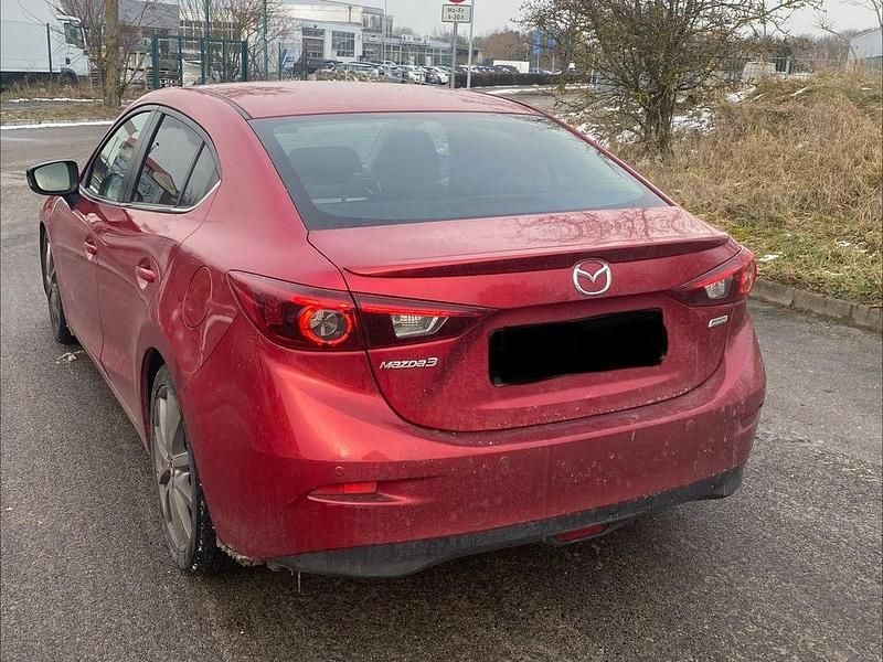 Gebraucht Mazda 3 Sports-Line 150 PS (110 kW) 2015 Rot Limousine