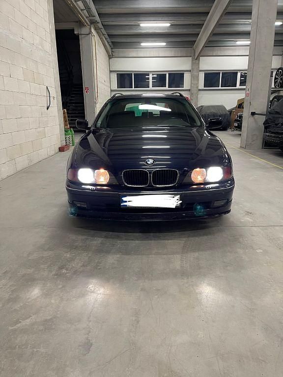 Gebraucht BMW 530 Sport Line 184 PS (135 kW) 1999 Blau Kombi