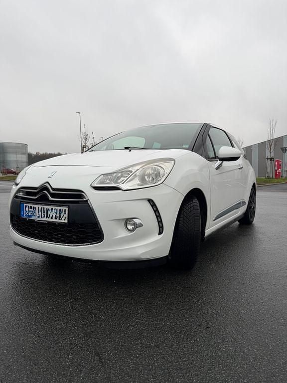 Gebraucht Citroën DS3 82 PS (60 kW) 2013 Weiß Kleinwagen