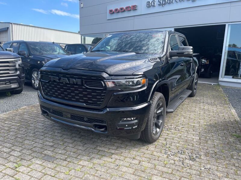 Diamond black Neu 2024 Dodge Ram Abholung | 62.890 € - Bild 1/4