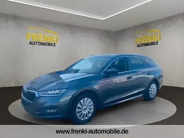 Gebraucht Skoda Octavia First Edition 150 PS (110 kW) 2020 Grau Kombi