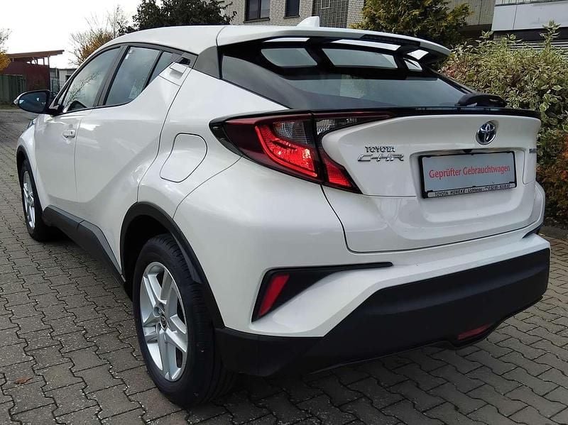 Gebraucht Toyota C-HR 122 PS (89 kW) 2023 Super white 2 SUV