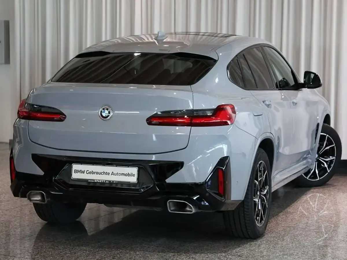 Gebraucht BMW X4 Efficient Dynamics 190 PS (139 kW) 2025 M brooklyn grau SUV