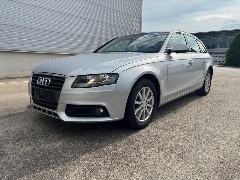 Silber Gebraucht 2010 Audi A4 Ambiente Kombi | 5.200 € (Superpreis) - Bild 1/4